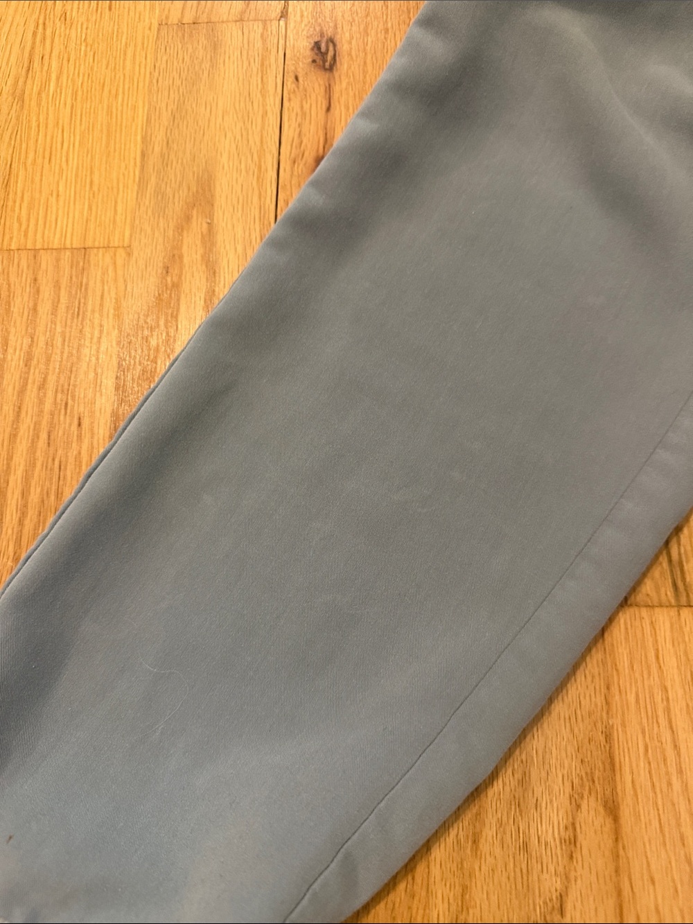 FIGS Dusty Blue Scrub Jogger set - Catarina top and jogger bottom - Picture 8 of 8